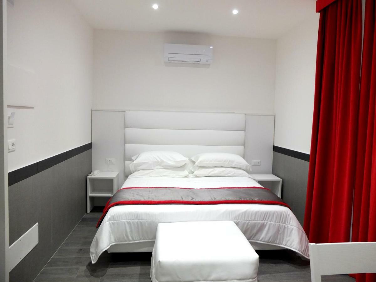 Hotel Astoria Golden Gate Roma Exterior foto